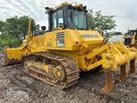 Used Komatsu Bulldozer,Used Bulldozer in yard,Front of used Dozer